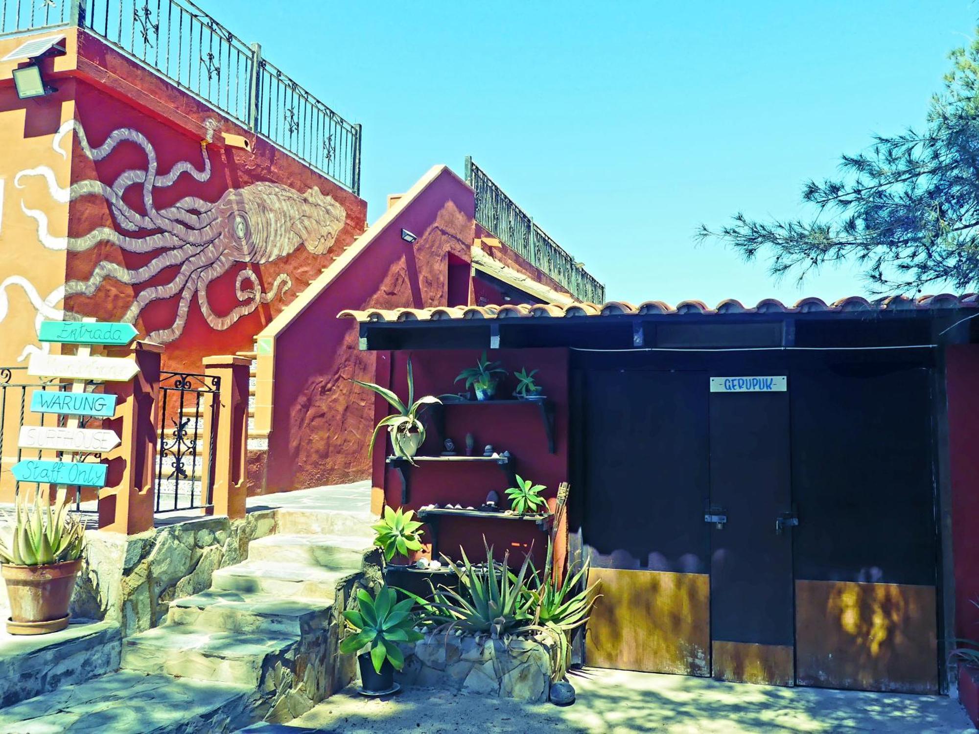 Warung Hotel Lajares Exterior photo